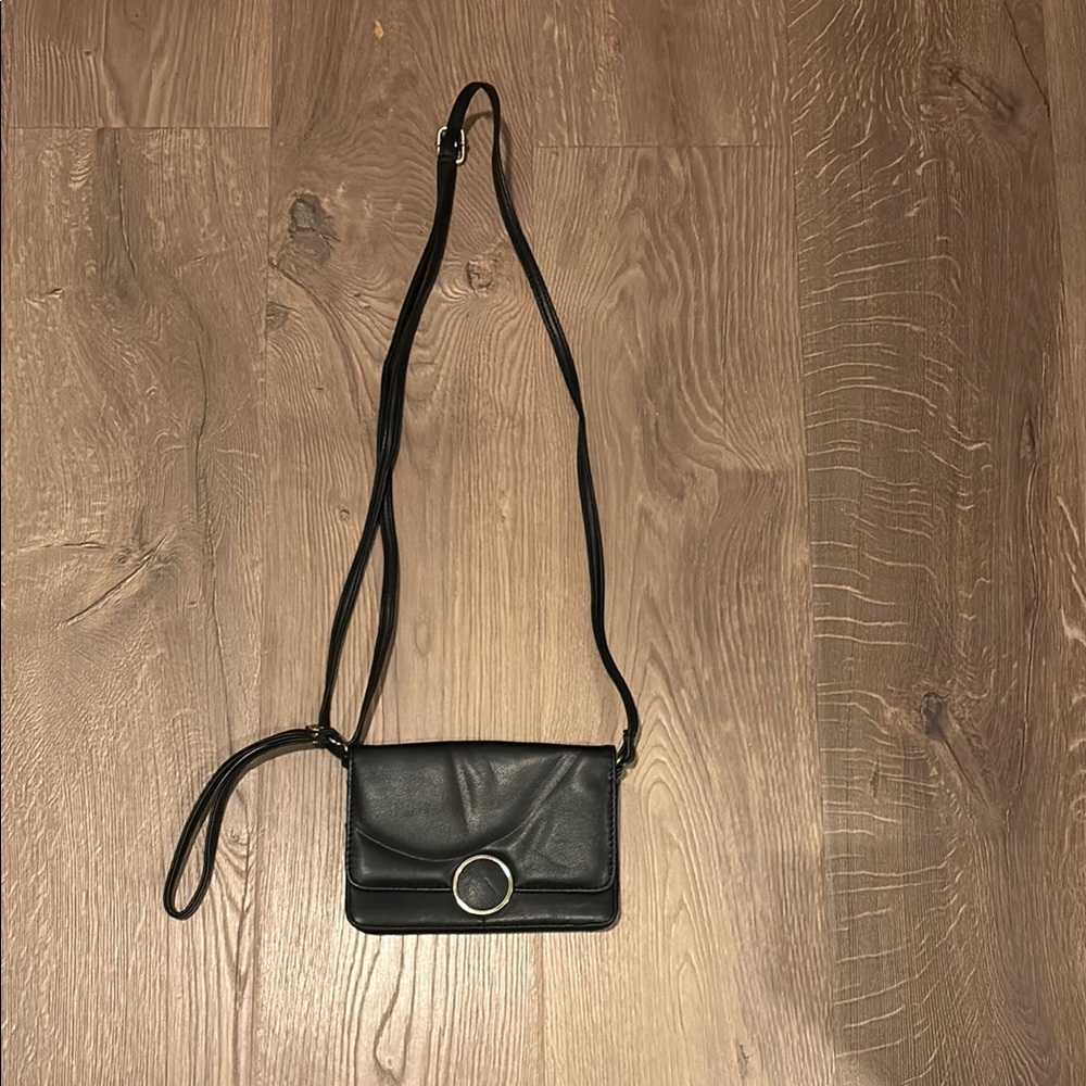 Elegant Black Leather Crossbody Bag